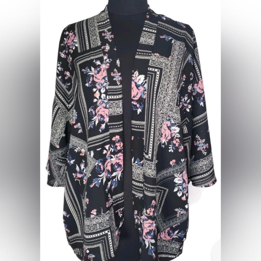 💐SALE💐 Laurie Felt Floral Geometric Kimono-M (8-10). Light Weight. EUC!